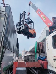 Vận chuyển xe nâng an toàn, giá rẻ